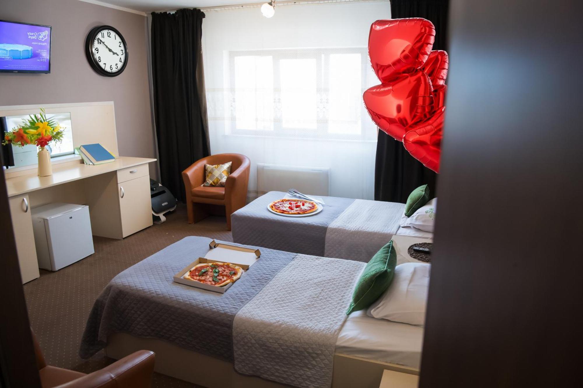 Mbi Travel Inn ไกรโอวา ภายนอก รูปภาพ